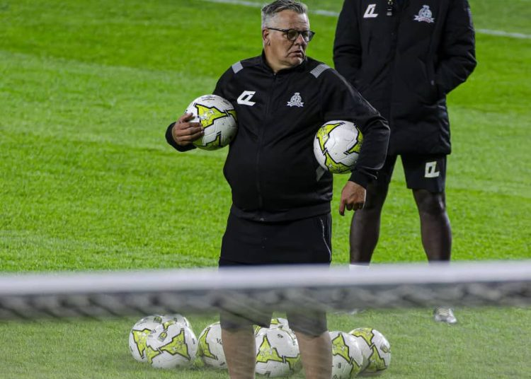 Ivan Minnaert Emphasises Teamwork as Vipers Seek Champions League Slot ⚽🔥